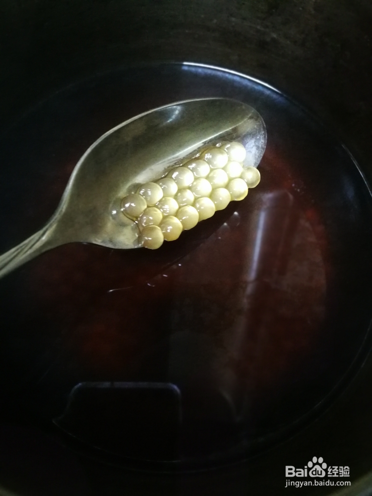 香味浓郁的芒果椰汁西米露