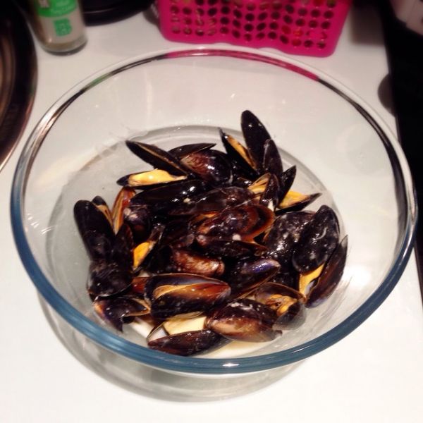 白葡萄酒煮青口