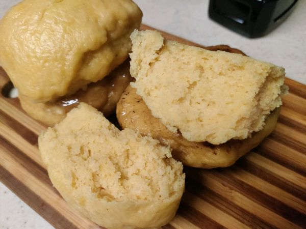 铁锅炖菜烀玉米饼子
