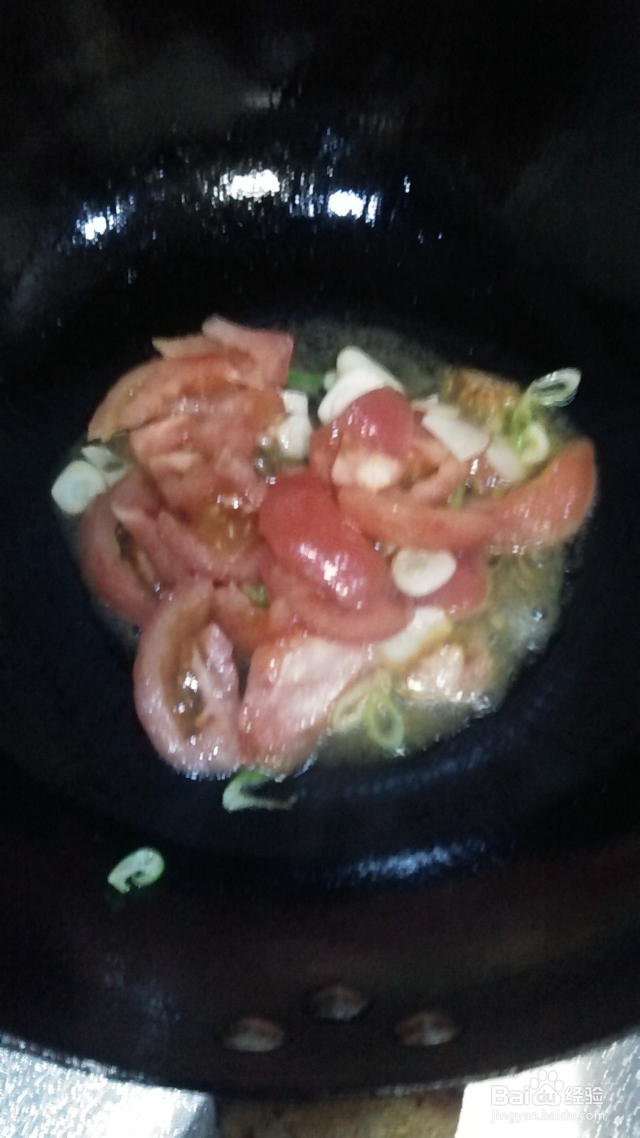 西红柿炒西葫芦,巧剥西红柿皮