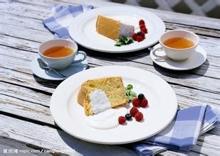 教你几个方法怎样有效去除眼角皱纹