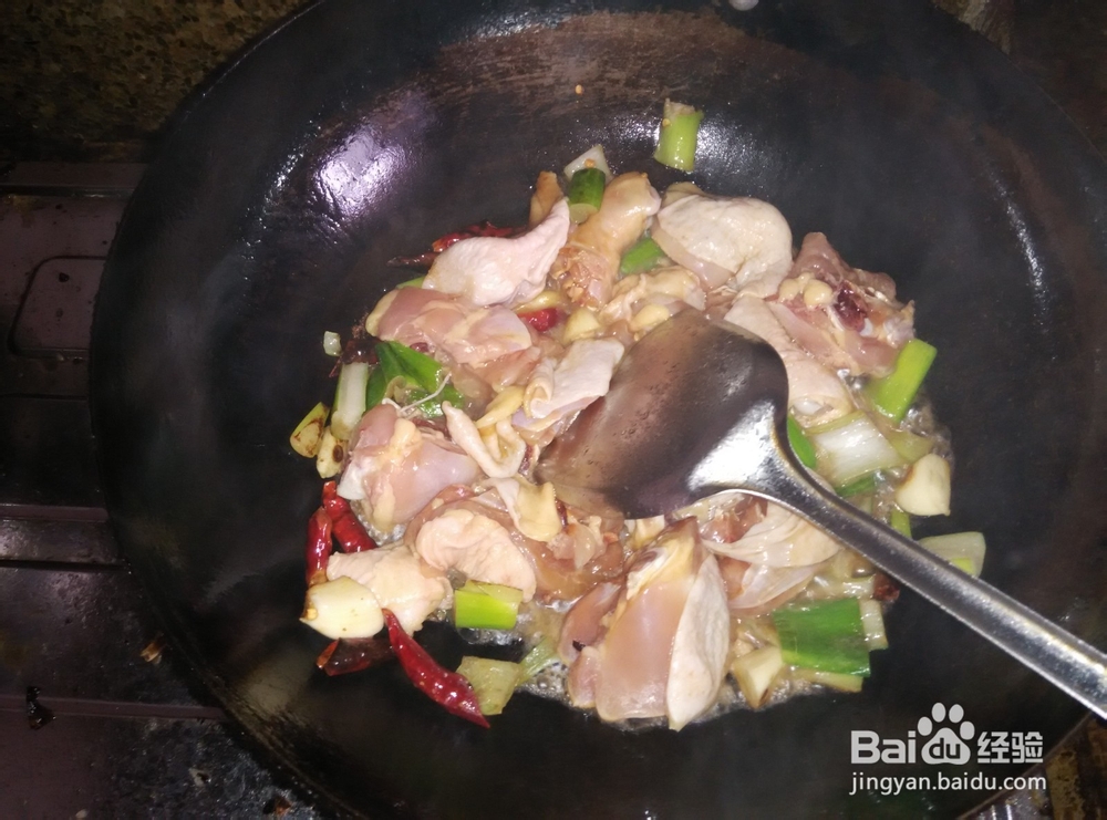 家常土豆炖鸡块的做法