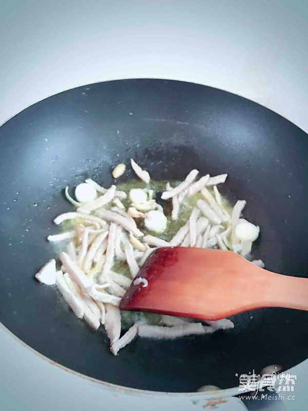 肉炒蒜薹的做法