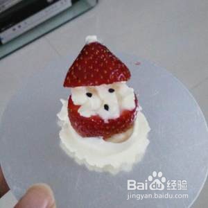 食补佳品草莓圣诞老人的做法