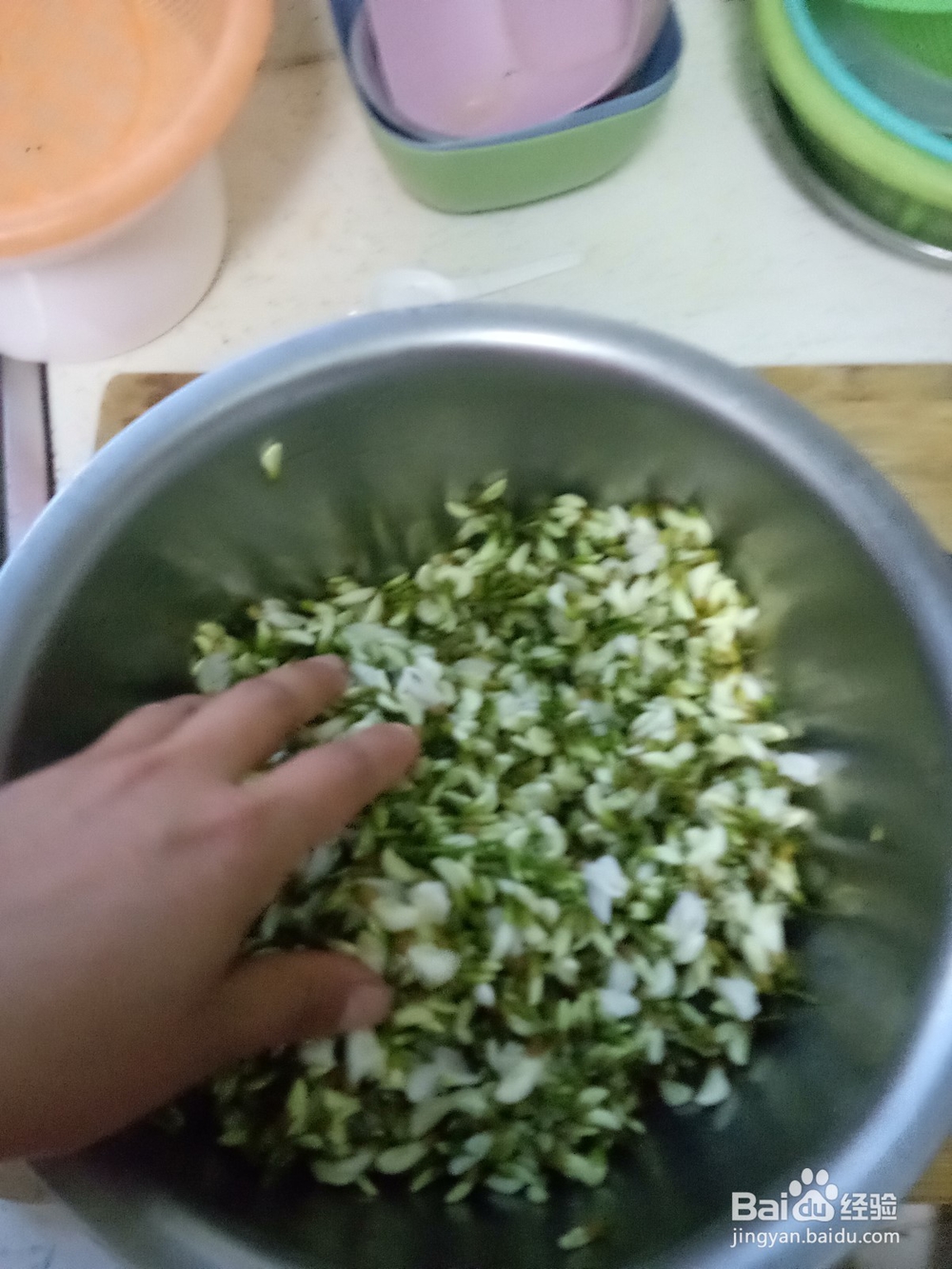 简单的家常蒸槐花