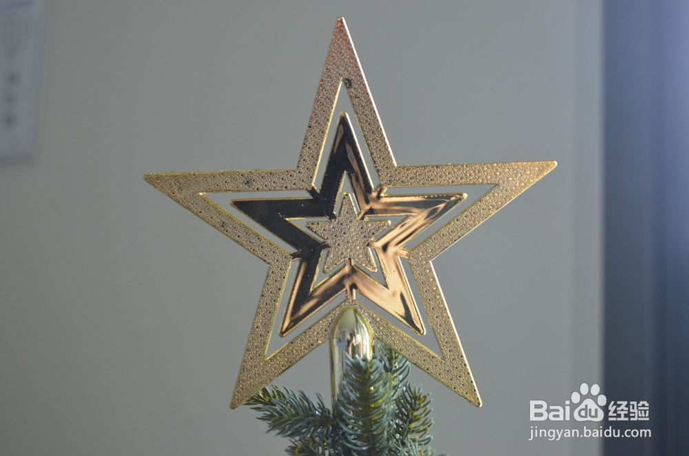 圣诞节临近如何装扮圣诞树