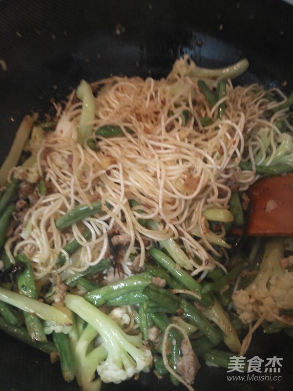 豇豆肉末孜然炒面