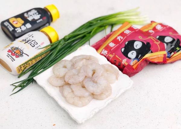虾仁葱油荞麦面