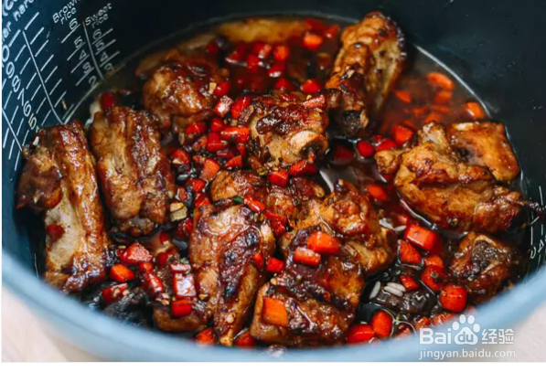 排骨焖饭怎么做？在家可以这么做美味极了！