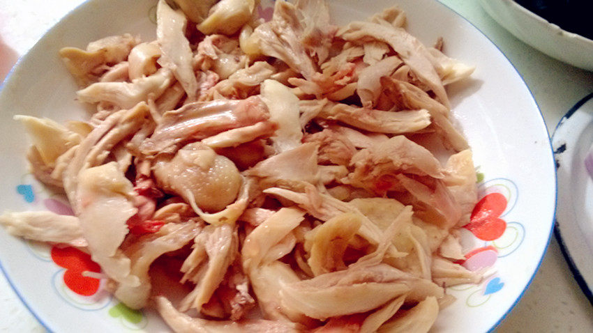 爱吃肉的你一定喜欢的拌炒香鸡丝!