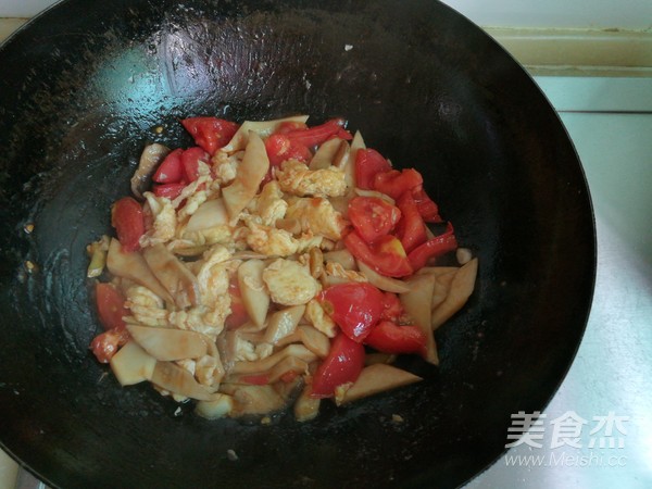 鲍菇番茄炒鸡蛋