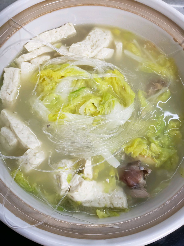 白菜豆腐粉丝鸭架汤