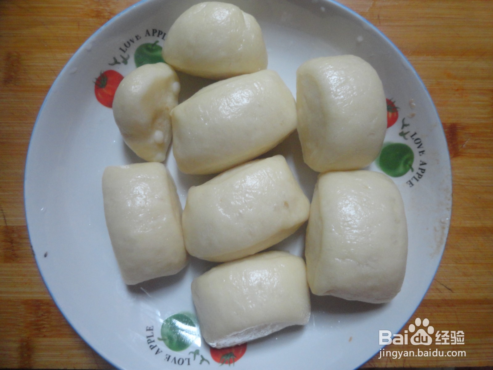 在家自己做白面小馒头?