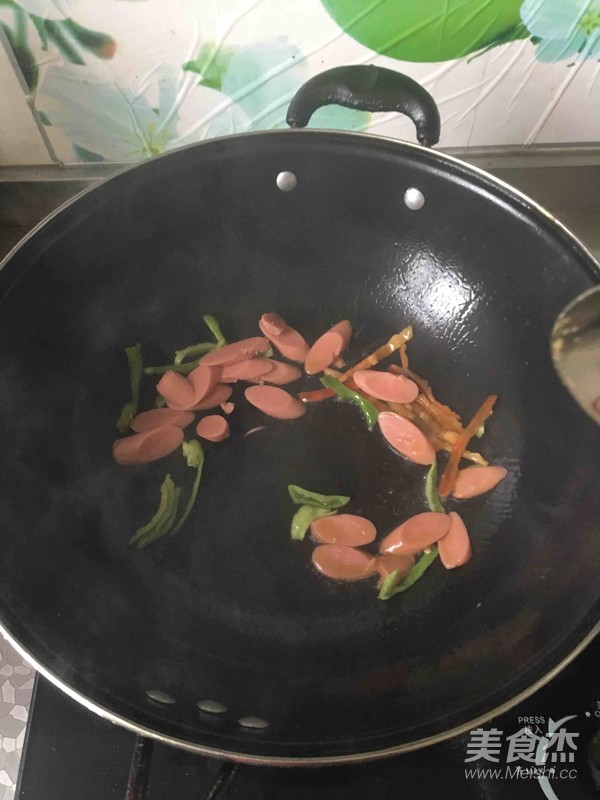 鸡蛋火腿炒面
