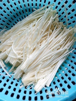 金针菇粉丝煮蛤蜊