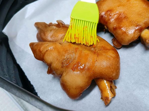 奥尔良风味烤猪蹄