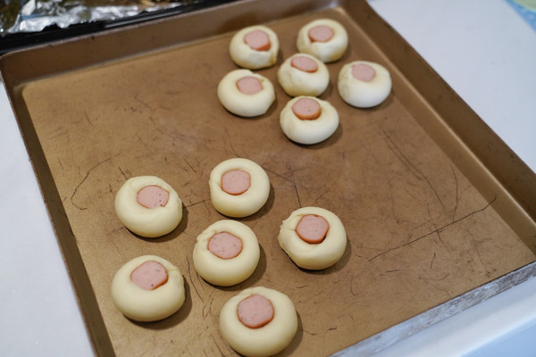 童趣花朵火腿肠肉松面包