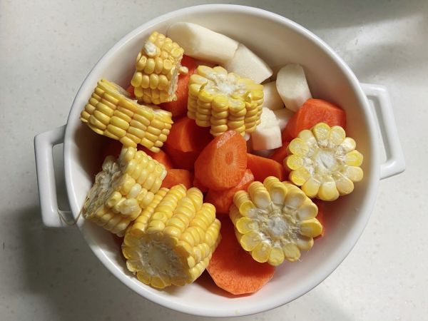 山药玉米排骨汤