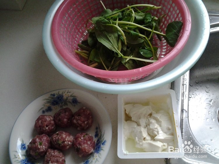 #初冬怎么吃#青菜肉圆豆腐汤