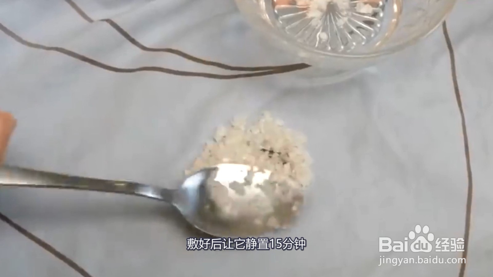 衣服上的血迹怎样清洗干净呢