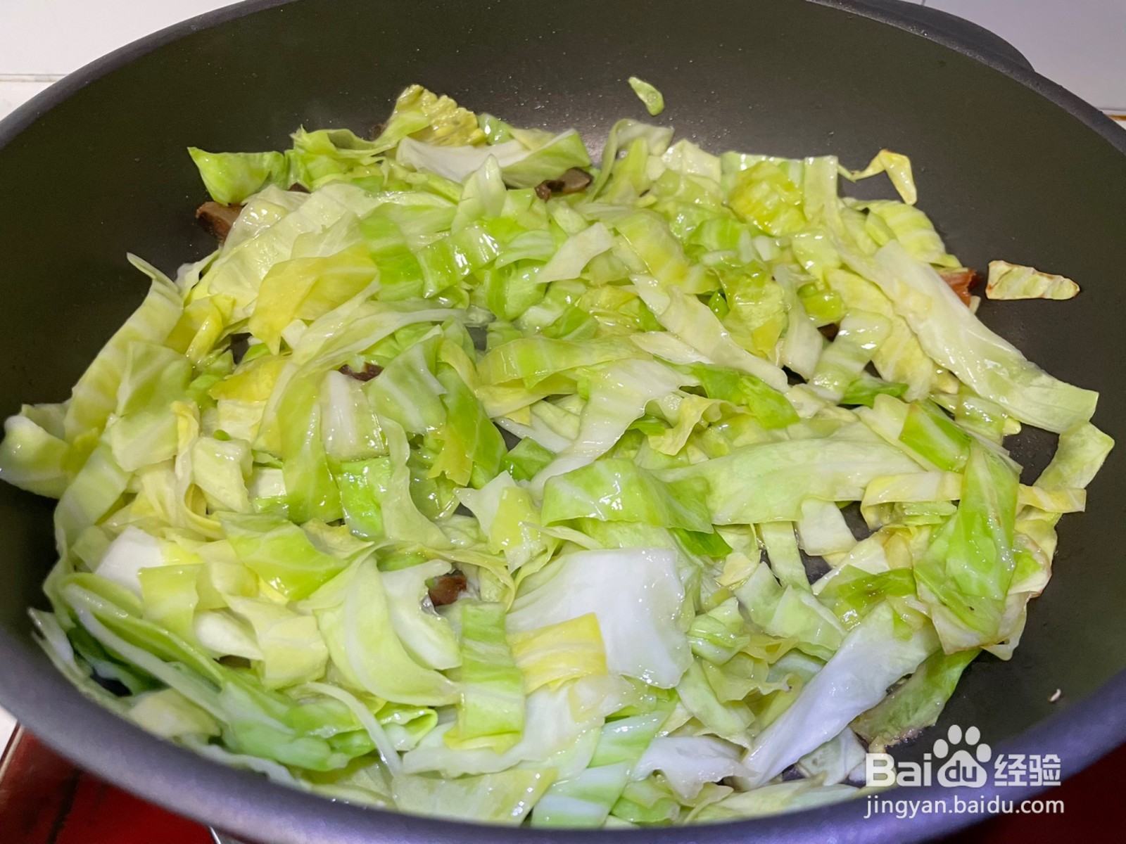 酱肉炒包心菜怎么做