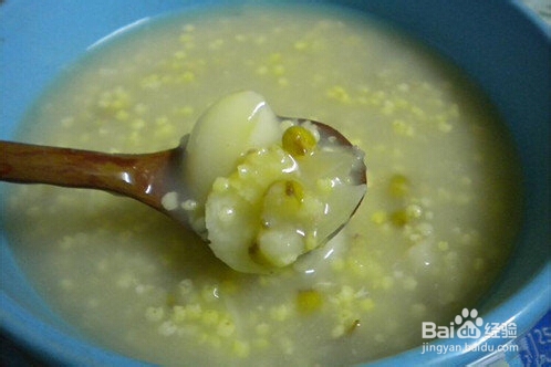 绿豆粥做法，消暑开胃又美颜