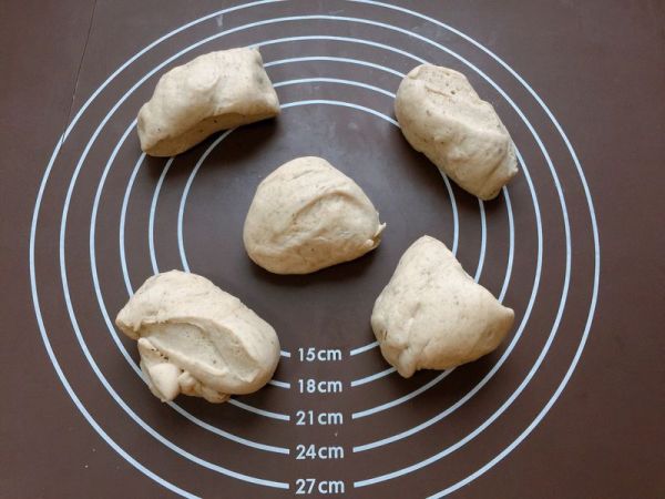 芝芝辣肉松面包