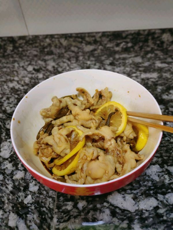 柠檬百香果泡椒凤爪