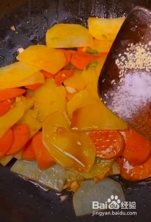 食补养生家常素菜-火腿炒土豆片