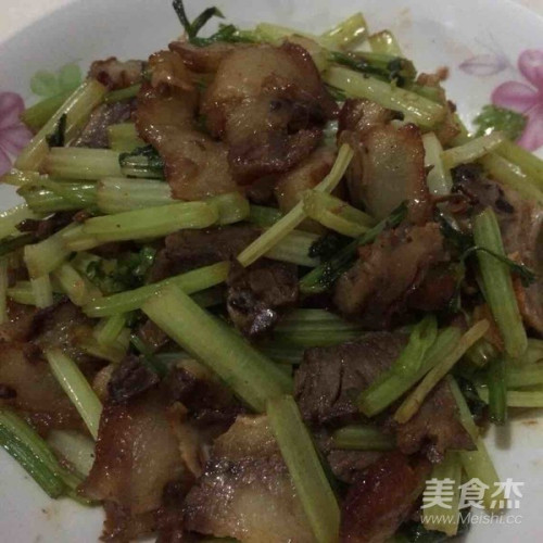 猪头肉炒芹菜