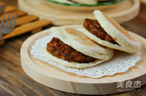 嫩烤肉夹馍的做法