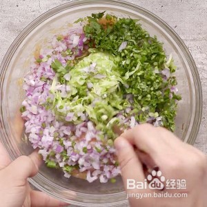 给小孩子馋哭了的西葫芦鸡胸肉饼