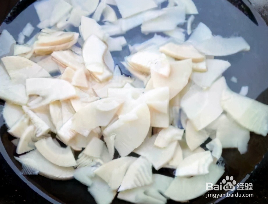 腊肉炒冬笋的做法