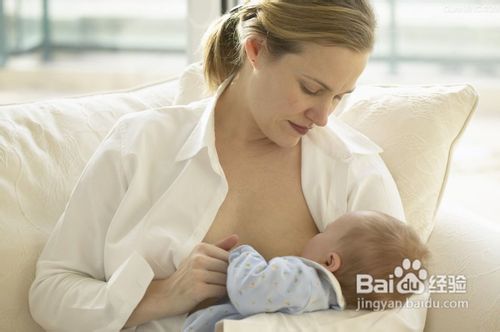 婴儿打嗝怎么办