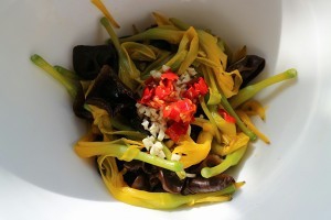 教你怎么做凉拌木耳黄花菜(鲜)