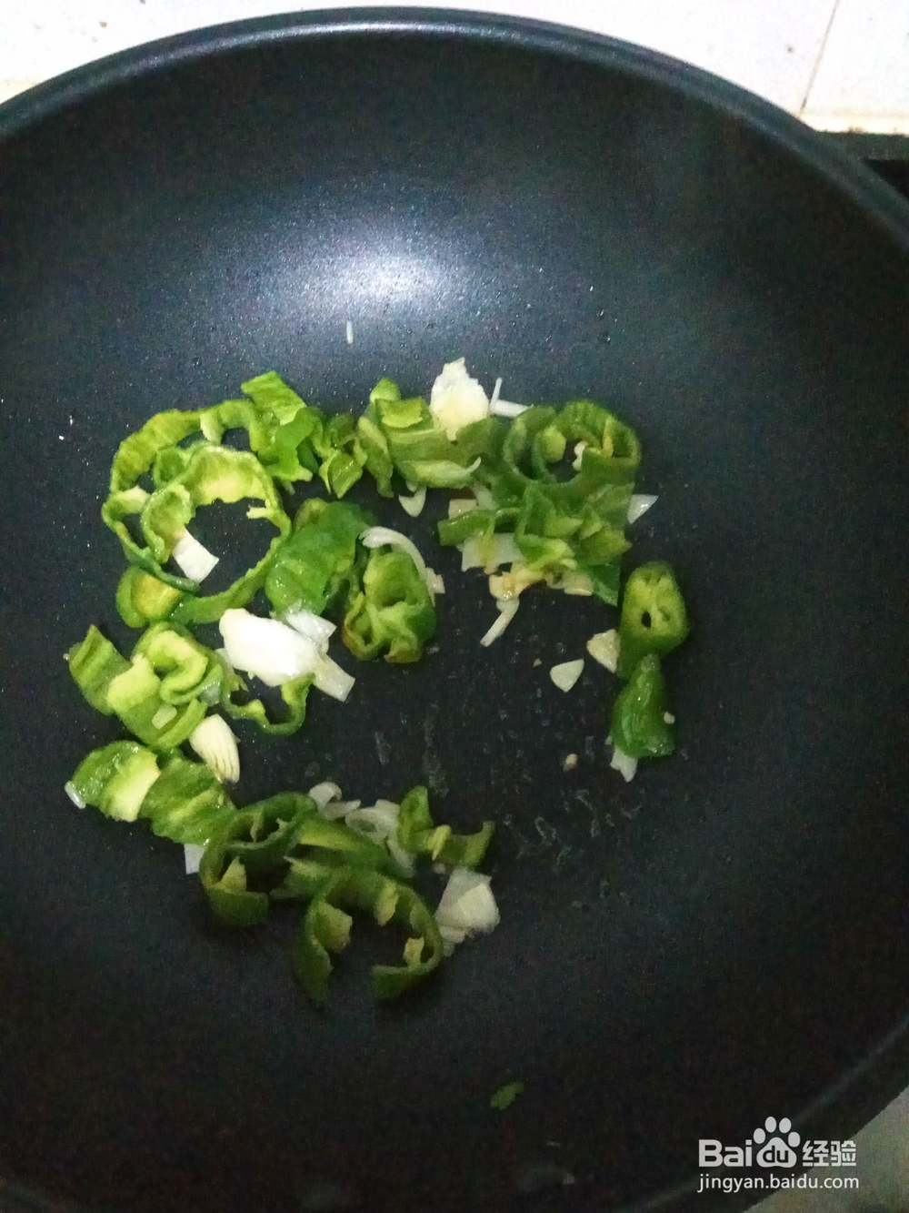 青椒炒土豆的做法