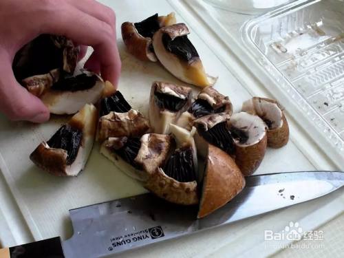 怎样做出家常菜系列之蘑菇蒸鸡
