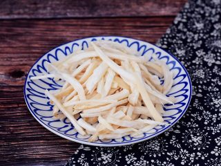 杏鲍菇小炒肉的做法
