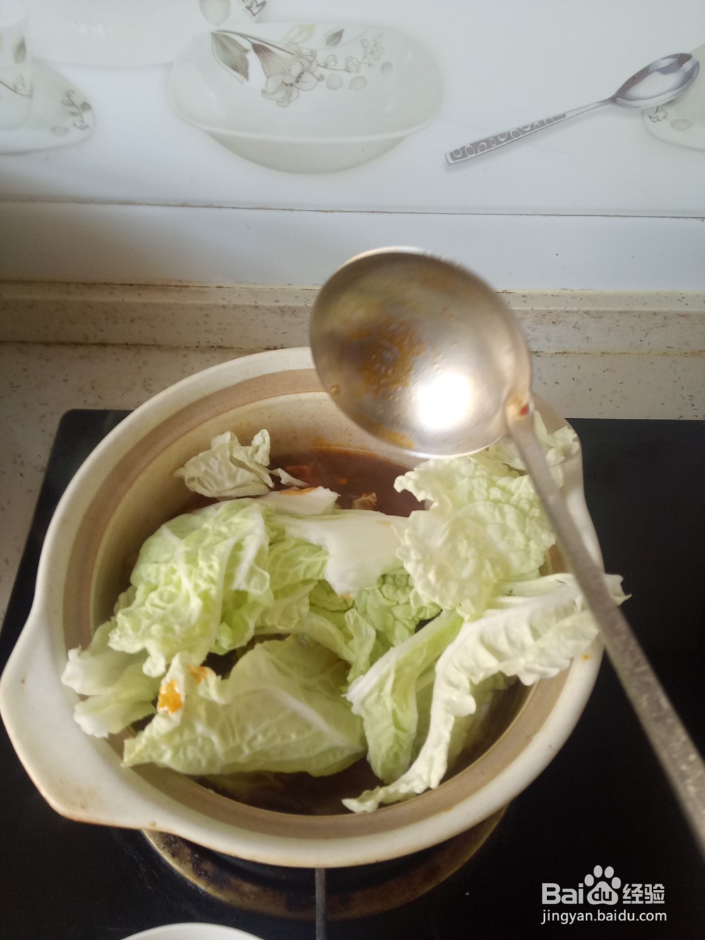 砂锅卤鸡爪炖白菜