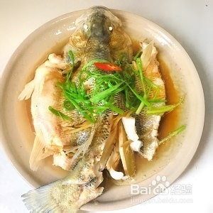 自己在家做超简单清蒸鲈鱼