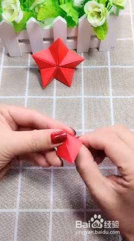 如何用折纸制作立体五星