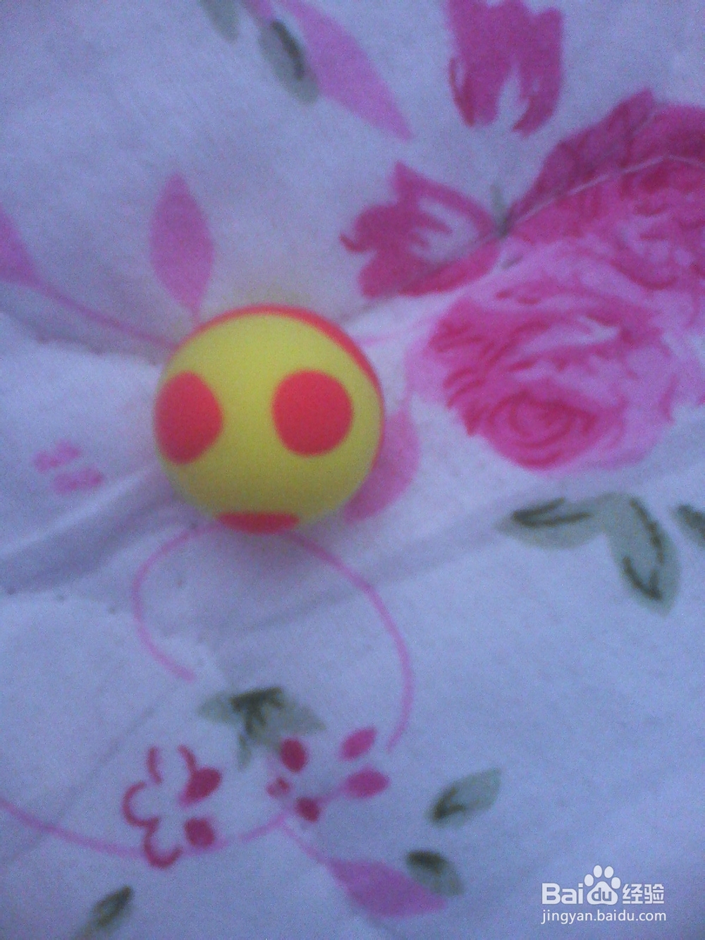 幼儿手工----纸黏土制作弹力球