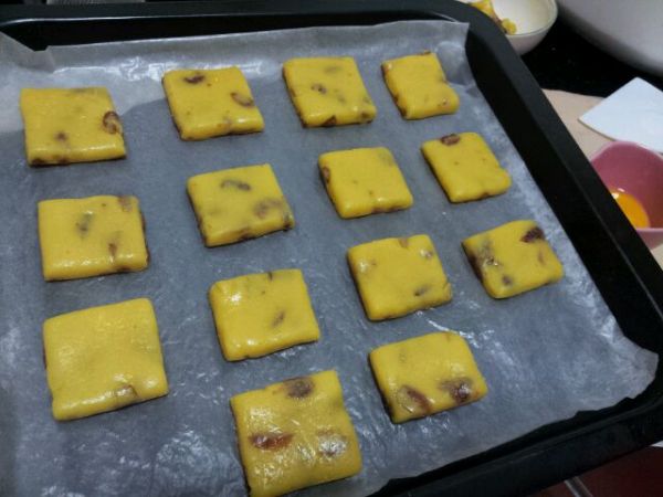 提子蛋黄香奶酥