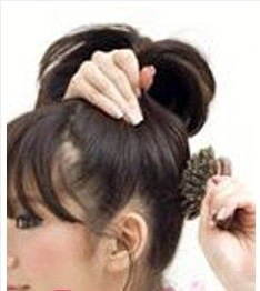 日系清新丸子头的扎法