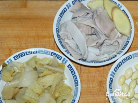 白果酸菜猪肚汤