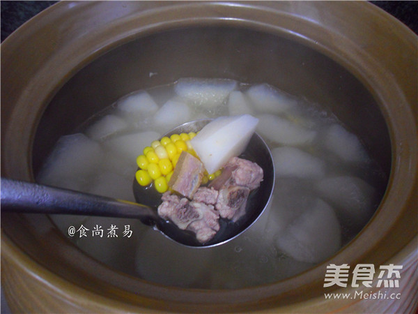 萝卜玉米排骨汤
