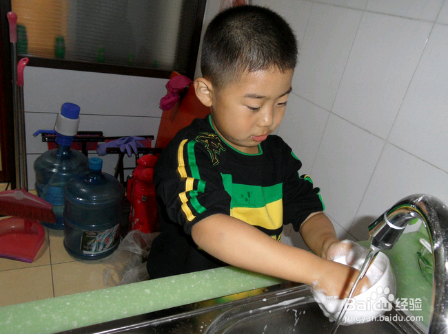 被吓跑的老黄牛，生动诠释了职场老实人的现实！