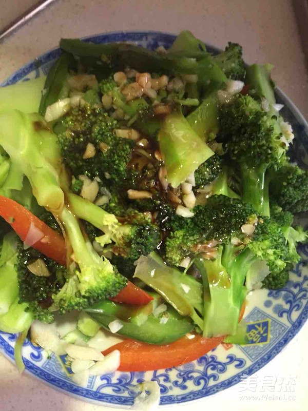 蒜蓉西兰花的做法