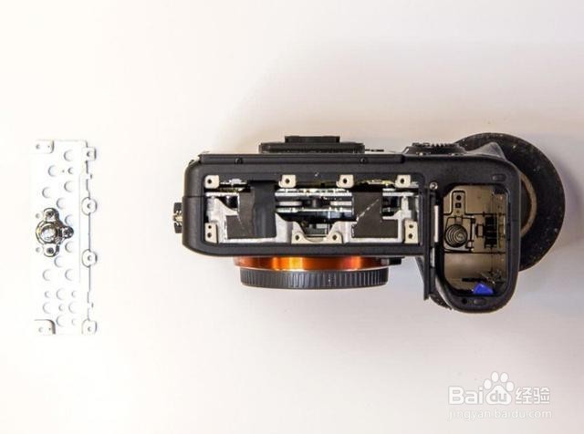 索尼a7r3电池仓盖板怎样拆解