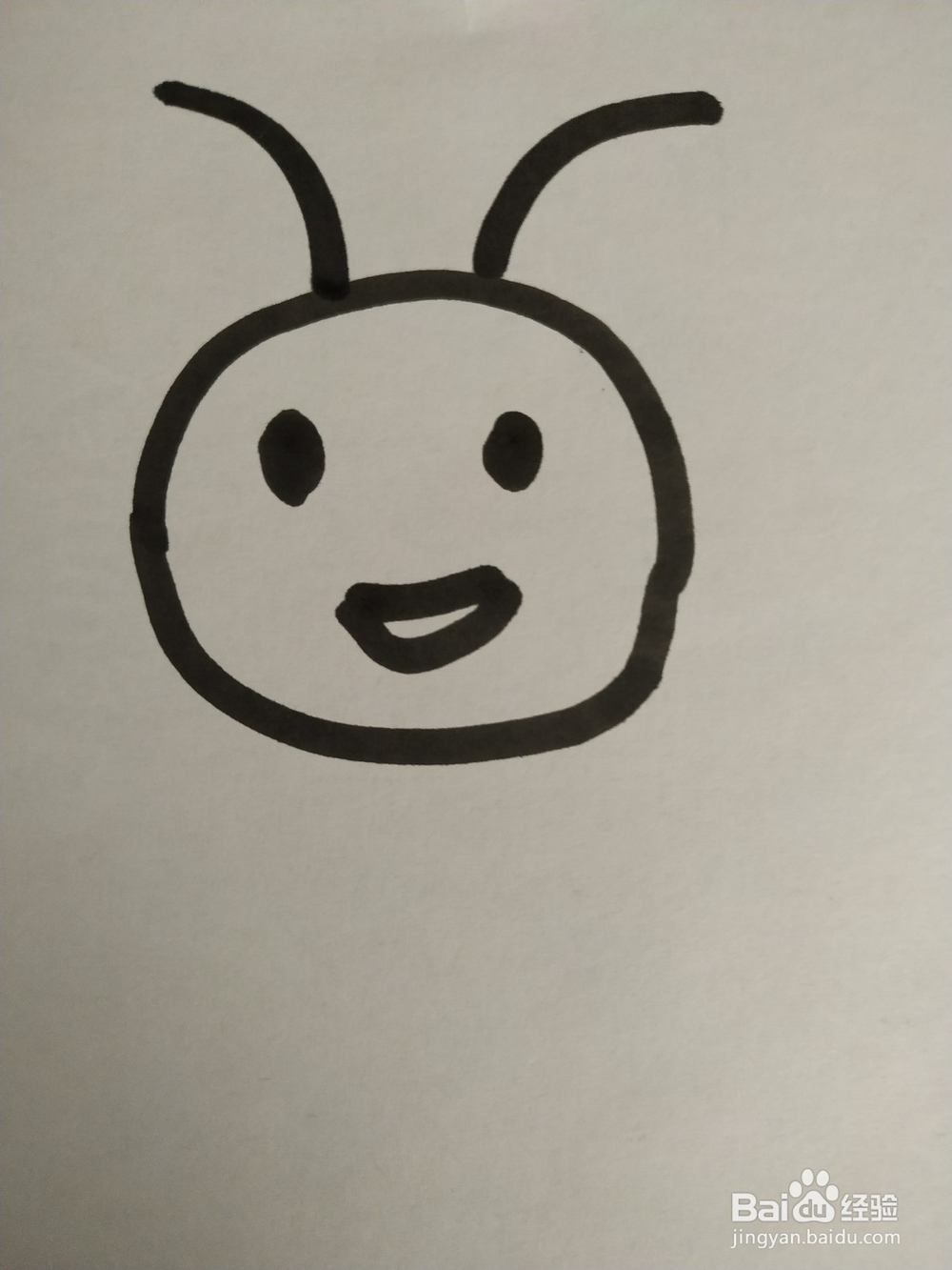 蜜蜂的简笔画技法一。